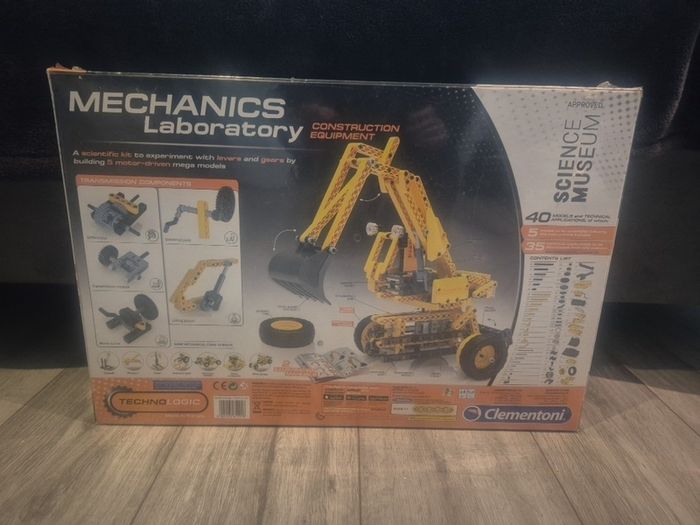 Clementoni Science Museum Mechanics Laboratory Construction Equipment (Brand new, unopened, sealed packaging)