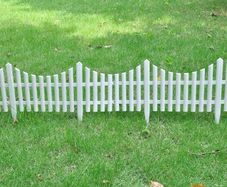 White Lawn Divider 17 pcs / 10 m