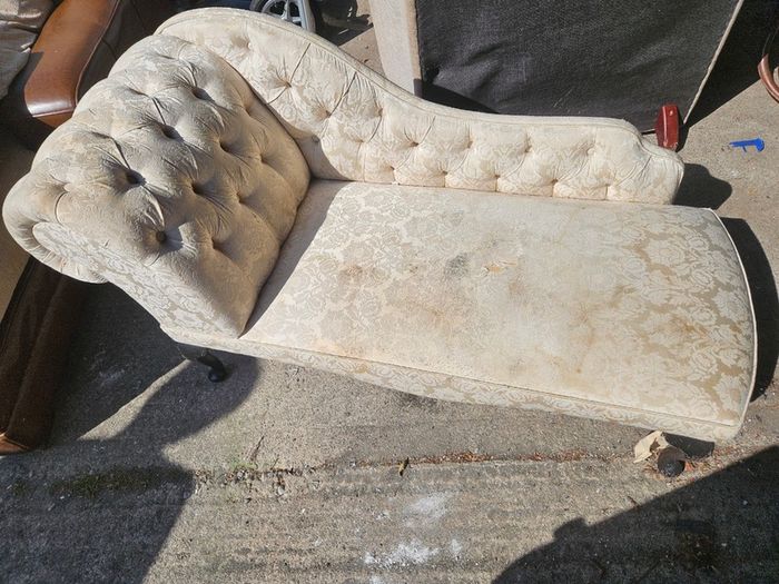 Chaise Lounge