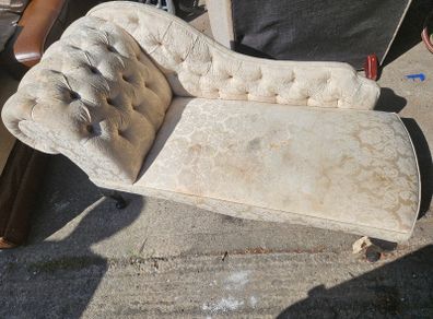Chaise Lounge