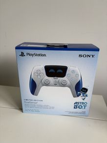 Ps5 dualsense astro bot