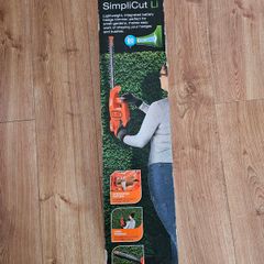 Flymo hedge trimmer, battery powered, used only once