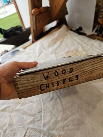 footprint made in England chisels