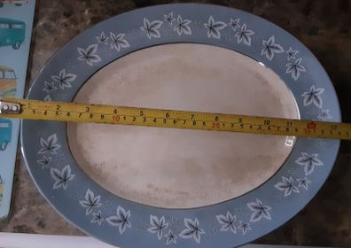 Arklow pottery serving plater, Embassy ( 13 inch )