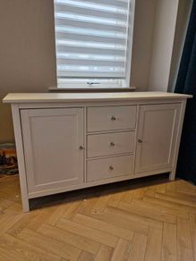 sideboard