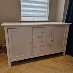 sideboard