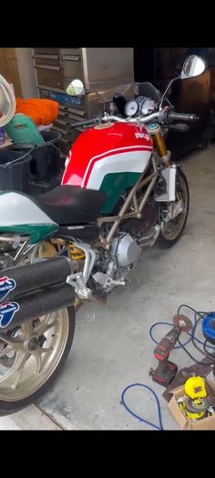 ducati s4rs tricolore