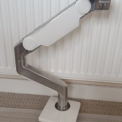 Humanscale M10 monitor arm