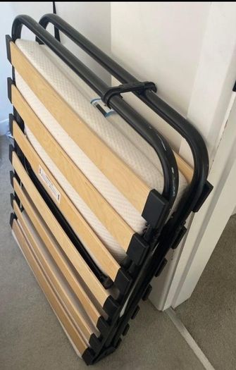 Foldable single bed