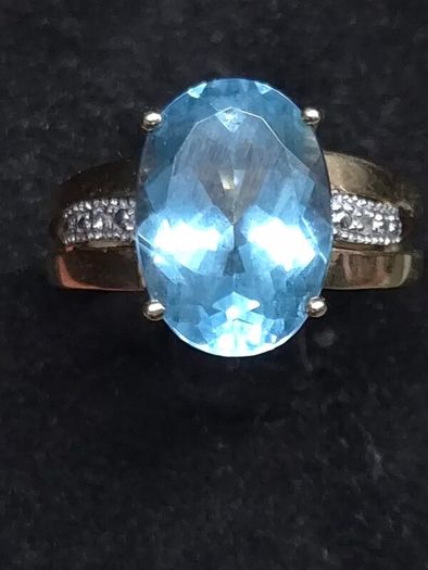 Vintage 9ct Gold Large Blue Topaz Statement Ring Size 55