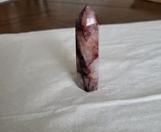 Agate obelisk red,white