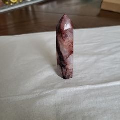 Agate obelisk red,white
