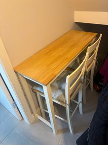 Bar table & 2 stools