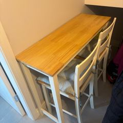 Bar table & 2 stools