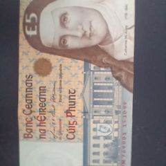 1999  UNC Central Bank Of  Ireland Irish 5 Pound Banknote Note  McAuley