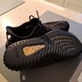 mens runners yeezy size 10.5 Image 3