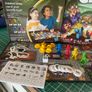 CLUEDO JUNIOR by Hasbro Gaming 2018 - Case of the Broken Toy (5+) - Complete Image 3