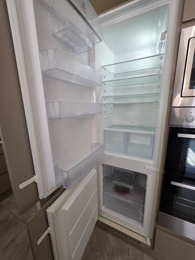 Integrated Fridge Freezer