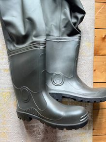 Fishing overalls /waders Size 10.5 or 45