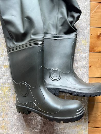 Fishing overalls /waders Size 10.5 or 45