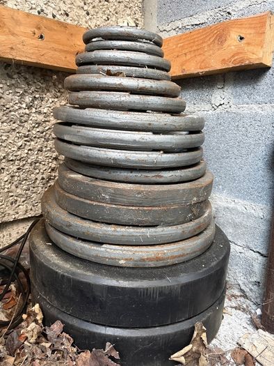 Weight Plates & Barbell Set