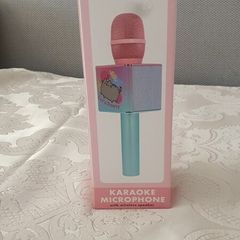 Karaoke microphones with wireless speaker