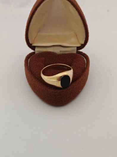 9ct Gold Ring - Size P - Fully Hallmarked