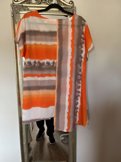 Naya short sleeved colourful top,