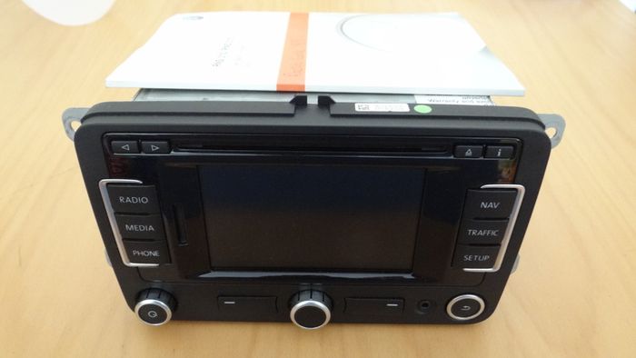 Vw RNS-315 sat nav (integrated bluetooth) + DAB