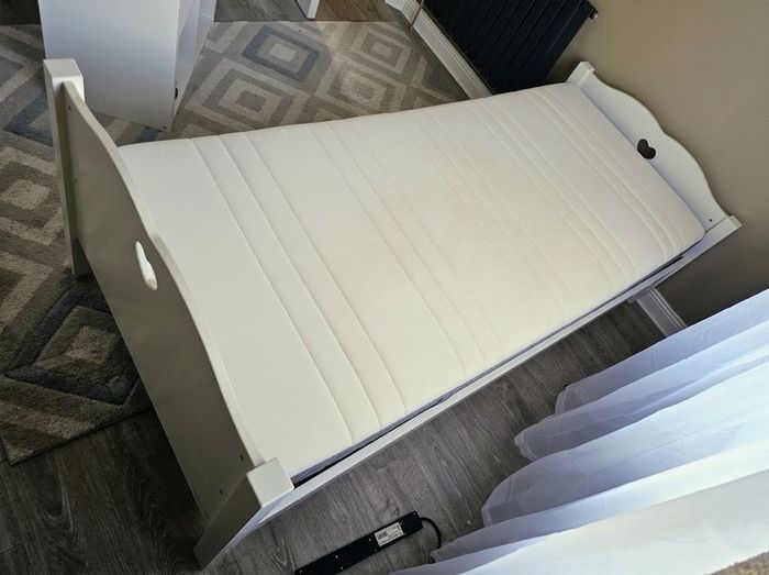 Single Bed - White, Very Good Condition, Vipack - Amori