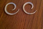 unique iridescent shell stretchers