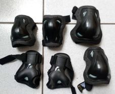 Rollerblade skating protectors knee elbow & wrist pad