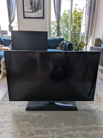 Samsung 40" Full HD LED TV Excellent Condition