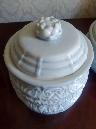 NEW ANTHROPOLOGIE Embossed Small Tureen and Jar