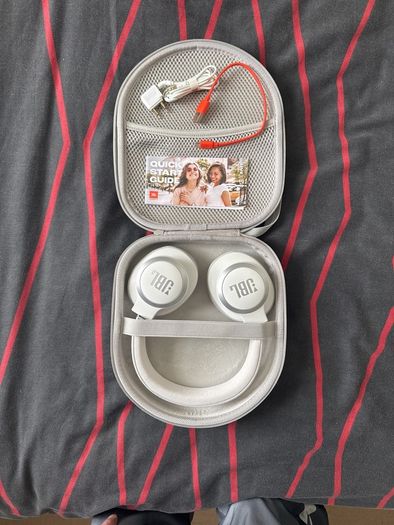 JBL Live 770NC Over-Ear Noise-Cancel