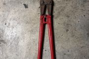 Bolt cutter