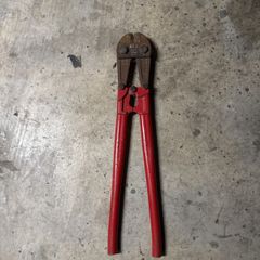 Bolt cutter