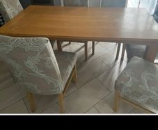 table  & 6 chairs
