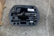 clio captur wheel changing kit Renault