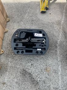 clio captur wheel changing kit Renault