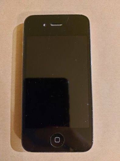 Bundle Of Apple Devices For Parts - Iphones - Ipad - Ipod - Macbook
