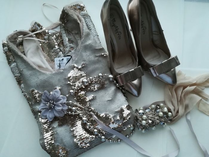 Gold Zara dress size S (10-12) with matching heels and jewellery