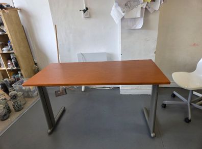 2 Computer Desks