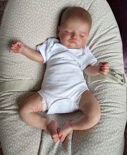 Reborn Dolls 19inch Sleeping Soft Hand-Drawing Hair Silicone Dolls Vinyl Collectible Art Doll (FREE POSTAGE)