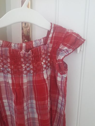 Gorgeaus summer dress.