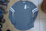 Hollister long sleeved tshirt