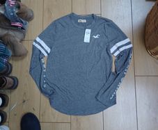 Hollister long sleeved tshirt