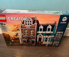 Lego Book Shop Brand New Sealed