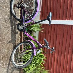 Girls bike