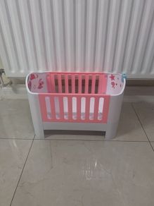 doll's crib